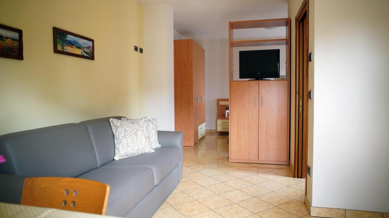 Lippo Hotel Emi מראה חיצוני תמונה