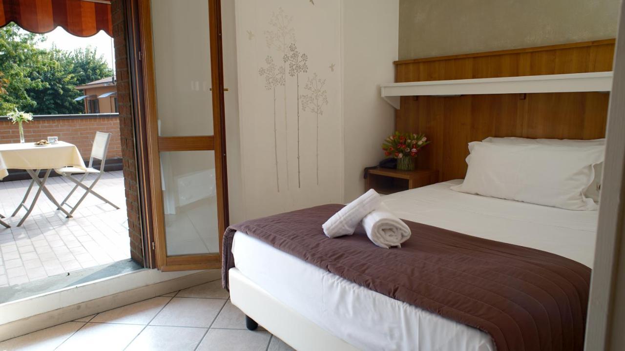 Lippo Hotel Emi מראה חיצוני תמונה