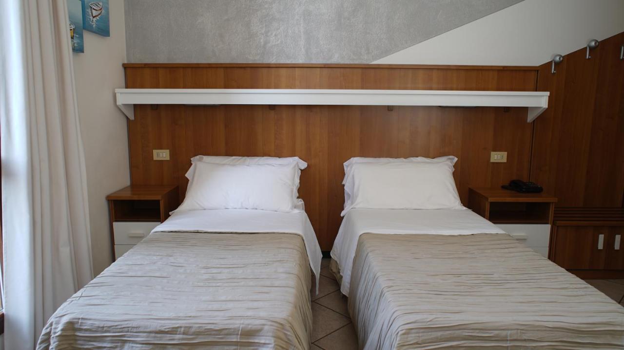 Lippo Hotel Emi מראה חיצוני תמונה